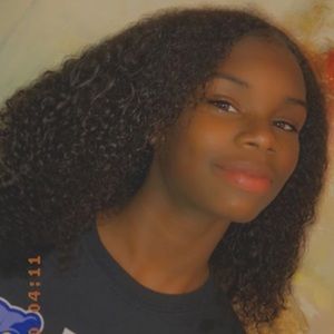 Meet your Posher, Addison